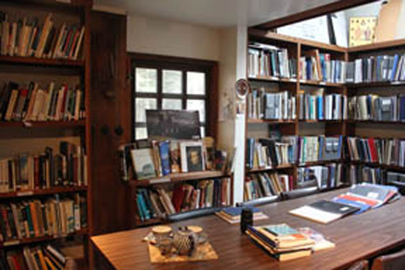 Fort Ross Library