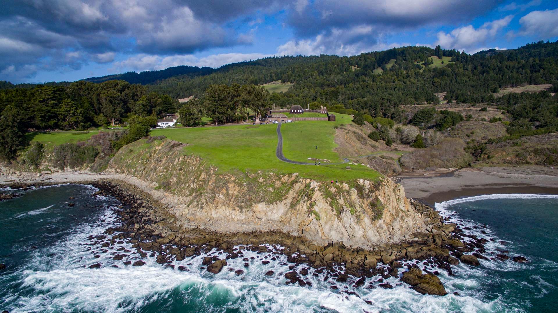  FR - Aerial view from the ocean