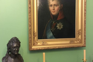 Portrait-of-Czar-Alexander-I-bust-of-Catherine-the-Great-Petrovskoye-Estate-interior